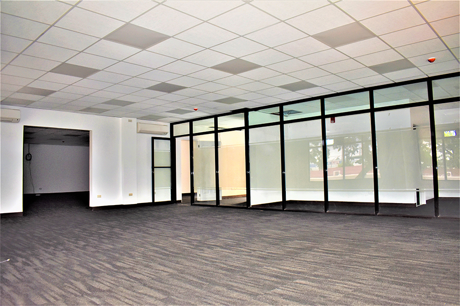 OFFICE CENTER 08 - K & L